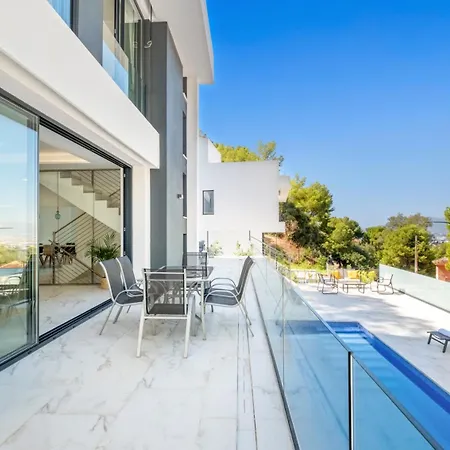 Homestay Coliving Double In Ariela With Pool And Sea And Mountain Views