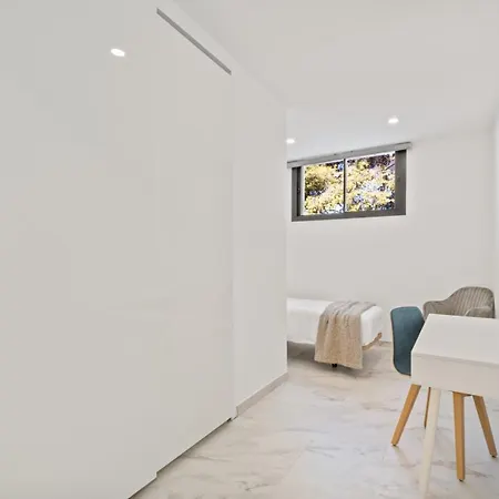 Coliving Double In Ariela With Pool And Sea And Mountain Views Homestay Malaga