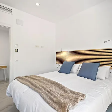Homestay Coliving Double In Ariela With Pool And Sea And Mountain Views Malaga