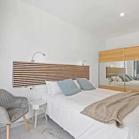 Homestay Coliving Double In Ariela With Pool And Sea And Mountain Views Malaga